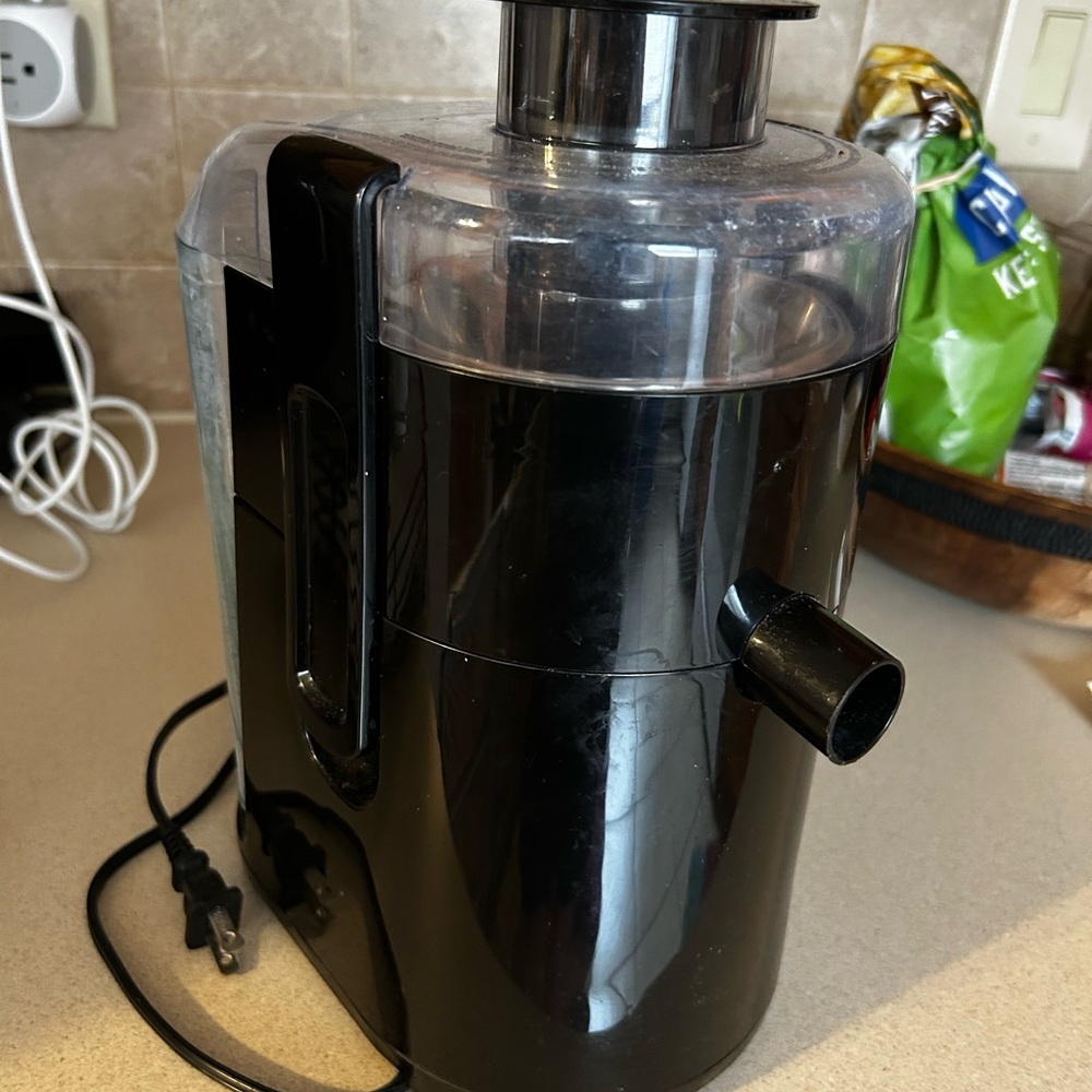 Black Electric Juicer